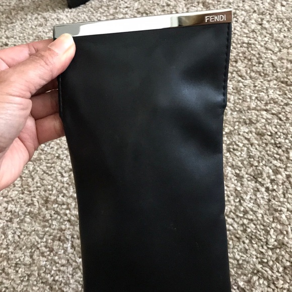 Sunglasses - Picture 7 of 8